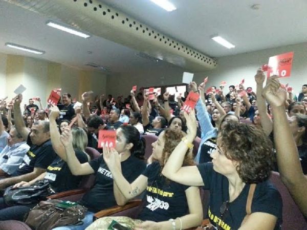 Servidores do Detran-MT conseguem abrir negociao sobre concurso e suspendem greve