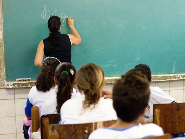 Secretaria de Educao anuncia concurso pblico para professores no Estado