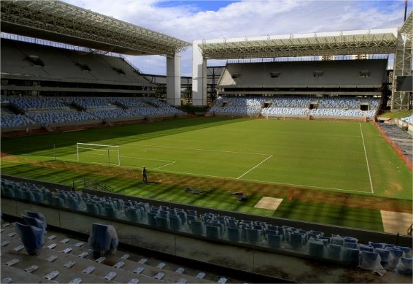 Palco de quatro jogos da Copa, gramado da Arena Pantanal j est demarcado;  fotos 