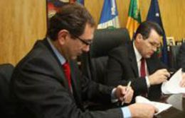 Governo de MT assina acordo para retomada do gás natural boliviano