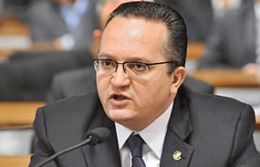 Senado já tem elementos suficientes para cassar mandato de Demóstenes Torres, avalia Pedro Taques