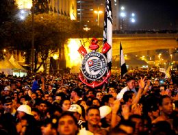 Parabéns, Corinthians! Time do povo completa 100 anos, 130 mil celebram