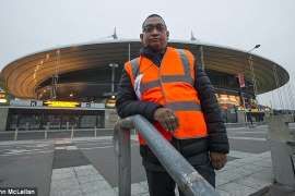 Conhea o heri que impediu o jihadista de explodir o Stade de France