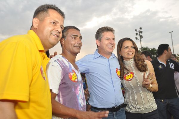 Deputado Romário diz que Mauro Mendes não precisa da política para enriquecer; fotos