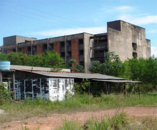 Hospital Central de Cuiabá está com obras paralisadas há quase 30 anos