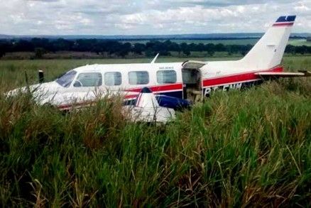 Avião com Angélica e Luciano Huck  e filhos faz pouso forçado no Pantanal