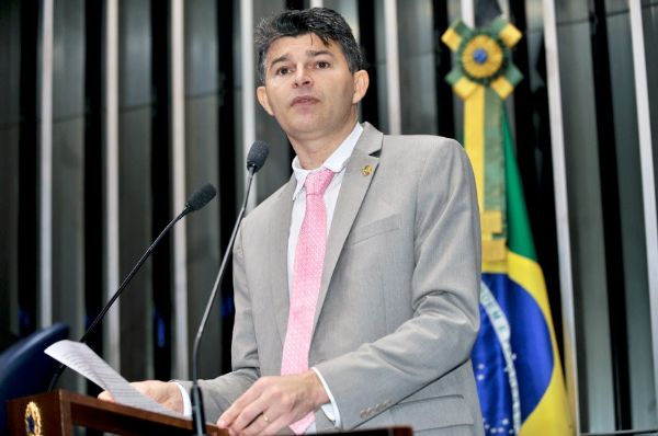 Jos Medeiros quer derrubada de veto de Dilma e apoia Ezequiel Fonseca