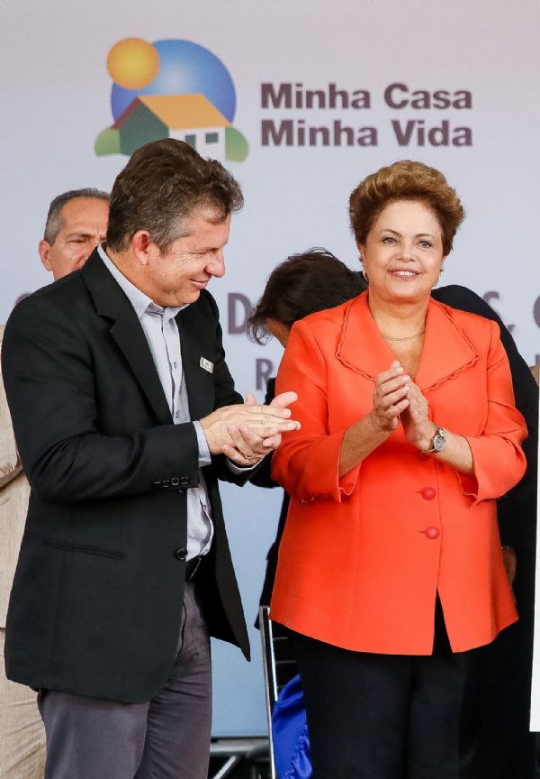 Mendes leva “bolo” de Dilma e inicia atividades de hospital com presença de ministro da Saúde