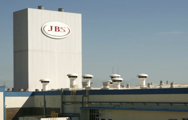 Frigorfico da JBS  proibido de impor horas extras aos funcionrios que atuam em setores insalubres