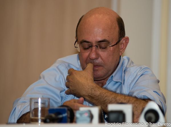 Ministro destaca 26 ações pelo crime de peculato para manter Riva preso