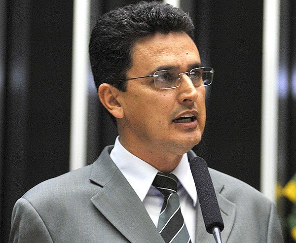 TCE multa Ságuas Moraes em R$ 63,5 mil pelo não envio de documentos ao órgão