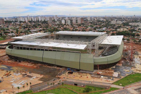Torcedores vivem expectativa para primeiro jogo da Arena Pantanal