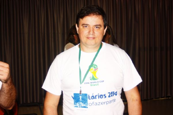 O cuiabano Andr Luis de Moraes atuou como voluntrio na Copa das Confederaes e agora pretende trabalhar no Mundial 2014