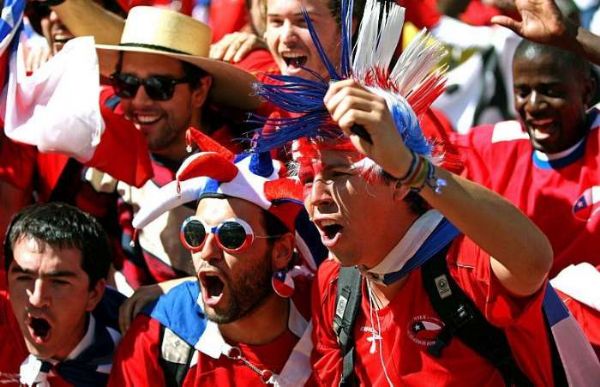 Com previso de 'invadir' Cuiab, chilenos devem ter um dos hinos 'chiclete' da Copa