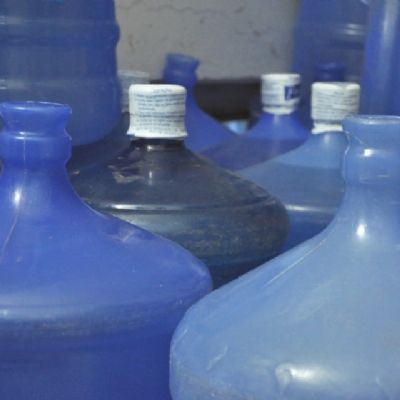 Acordo mediado pelo MPE d fim  'guerra dos garrafes' travada entre empresas