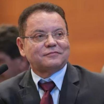 Abilio perde mais uma para Botelho e  condenado a multa de R$ 15 mil por fake