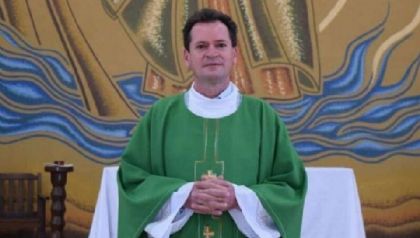 Condenado a 48 anos por estupro de vulnervel, padre insiste no STJ para sair da cadeia pela stima vez; ministro nega