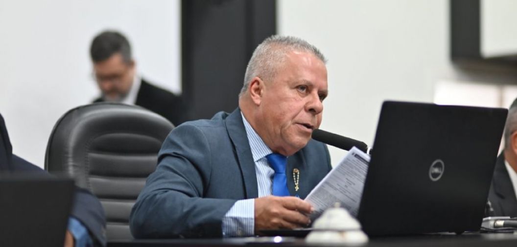 Câmara convoca secretário e oposição planeja CPI contra Emanuel após conselheiro apontar dívida bilionária