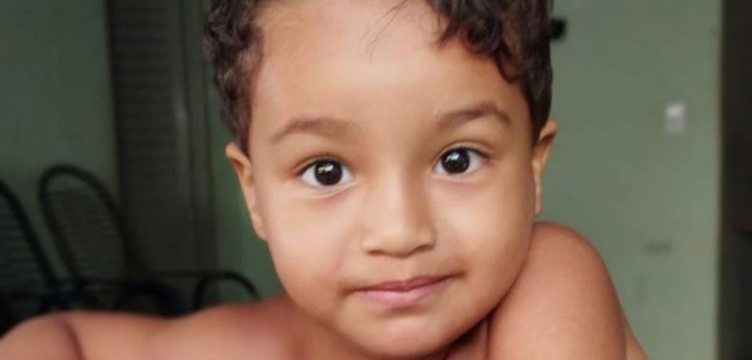 Corpo de menino de dois anos dado como desaparecido  encontrado em rio