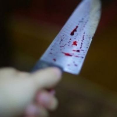 Suspeito tenta decepar brao de mulher com golpes de faco aps discusso