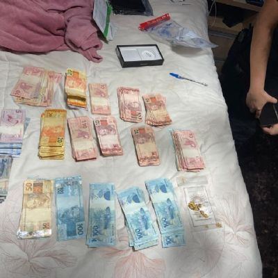 Polcia apreende R$ 12 mil em espcie durante operao que prendeu delegado e investigador