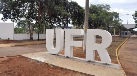 Alunos da Universidade Federal de Rondonópolis acusam professor de racismo