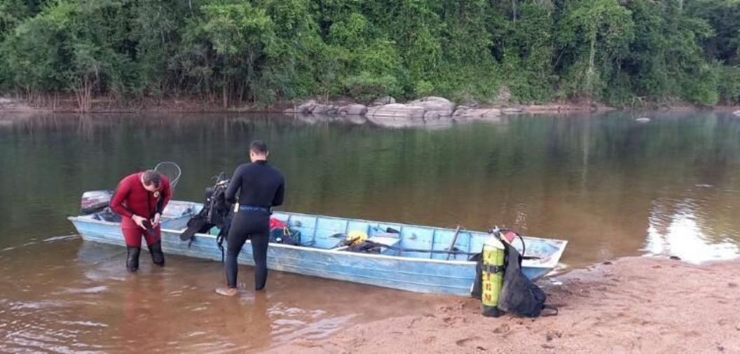 Pescador encontra corpo de homem enroscado em galho em rio no interior de MT