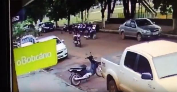 Preso homem que quase matou vtima durante assalto em motocicleta e roubou R$ 20 mil de posto;  vdeo 