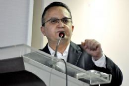 Senador Pedro Taques - palestra no Sinaop