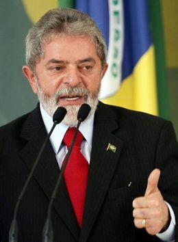Lula diz que ningum  freira nos Trs Poderes