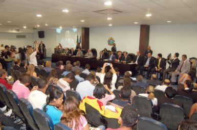 Frum Legislativo rene autoridades das cidades-sede para debater o andamento das obras