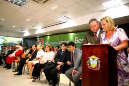 Governador Blairo Maggi e secretria Terezinha Maggi lanam oficialmente a campanha Natal das Crianas 2009