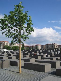 Memorial do Holocausto, em Berlim, sofreu com os frios deste inverno