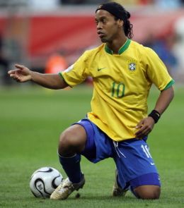 Ronaldinho Gacho afirma que quer disputar a Copa do Mundo