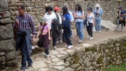 Misso Irasa enfrenta 17 horas de estrada entre Oruro e Santa Cruz