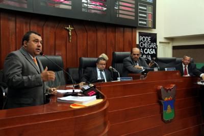 Vereador denuncia corrupo na Sanecap, diz ter sido ameaado por presidente e convoca os diretores