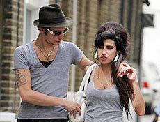 Blake Fielder-Civil confirma volta com Amy Winehouse