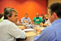 Taques e Mendes recebem proposta de criao de Secretaria Florestal