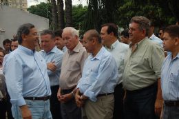 Jaime Campos, Frederico Campos, Jlio Campos e demais autoridades durante enterro de Garcia Neto