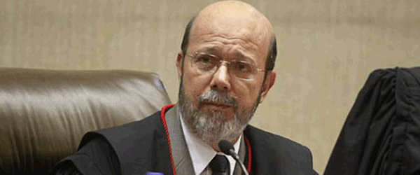 Oliveira tenta desvincular Judicirio  corrupo exposta com morte de juiz
