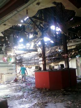 Lojas atingidas pelo fogo em Rondonpolis so demolidas hoje