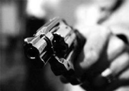 Homem  morto com vrios tiros dentro de bar em Rondonpolis