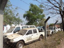 32 viaturas com motores fundidos, faltando pneus e peas apodrecem no Araguaia