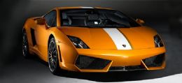 Lamborghini Gallardo LP 550-2 homenageia piloto de testes Valentino