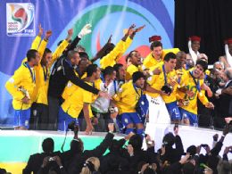 Jogadores brasileiros comemoram ttulo da Copa das Confederaes