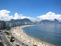 Rio: praias de Copacabana e Leblon esto imprprias