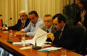 Governador assina regulamentao de PPP junto a secretrios de Fazenda, Justia e Direitos Humanos e deputado federal Pedro Henry (PP)