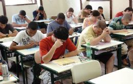 MEC aplicou pr-teste do Enem a 50 mil alunos