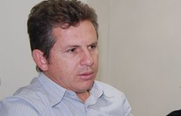 Mendes aciona Silval no MPE por compra de apoio a prefeitos