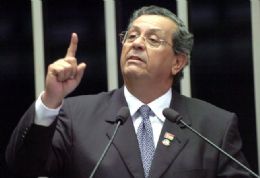 Senador Jaime Campos  internado em hospital particular de Braslia
